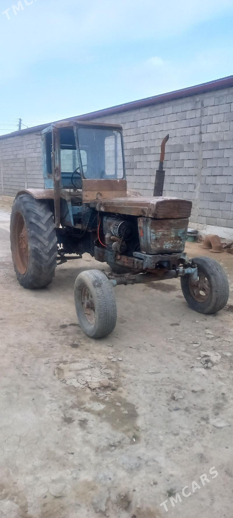 MTZ T-28 2004 - 26 000 TMT - Яшлык - img 1