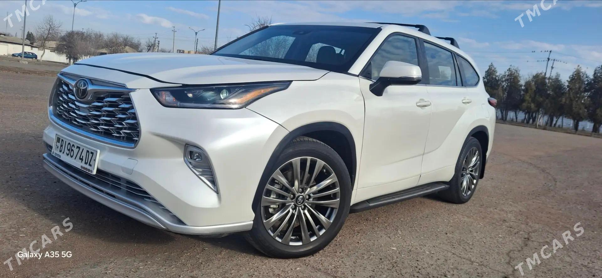 Toyota Highlander 2021 - 470 000 TMT - Дашогуз - img 1