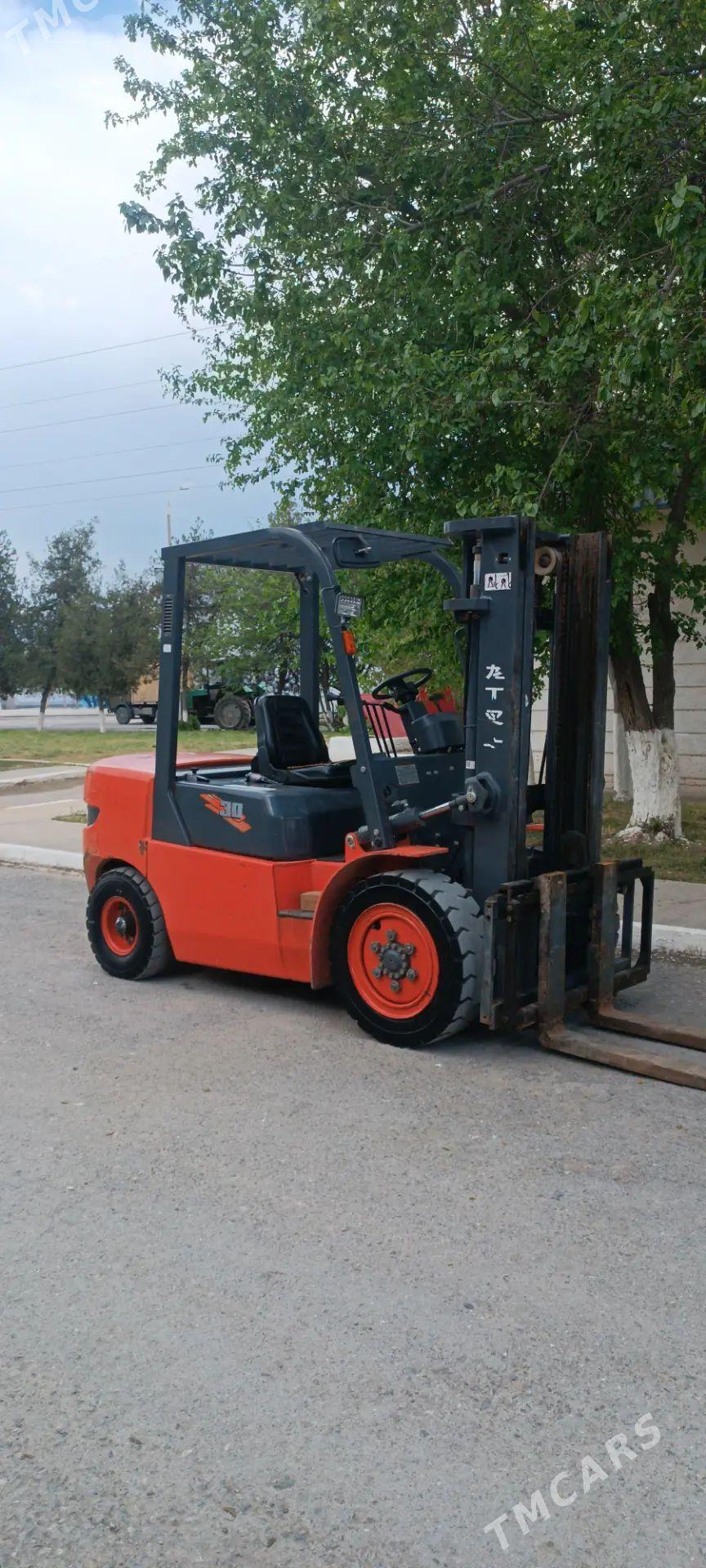 Kara Forklift 2020 - 150 000 TMT - Бедев - img 1
