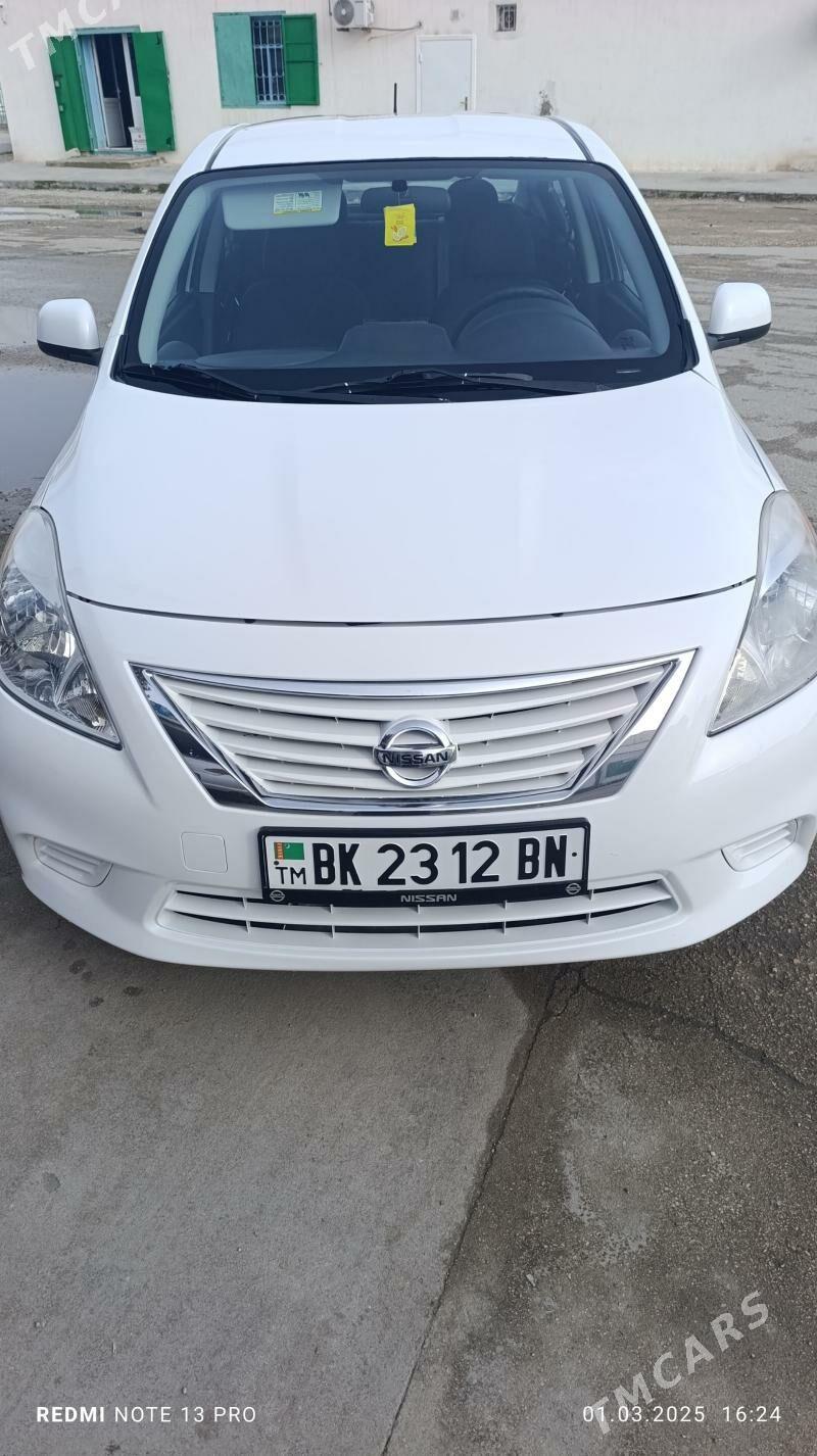 Nissan Versa 2013 - 130 000 TMT - Hazar - img 1