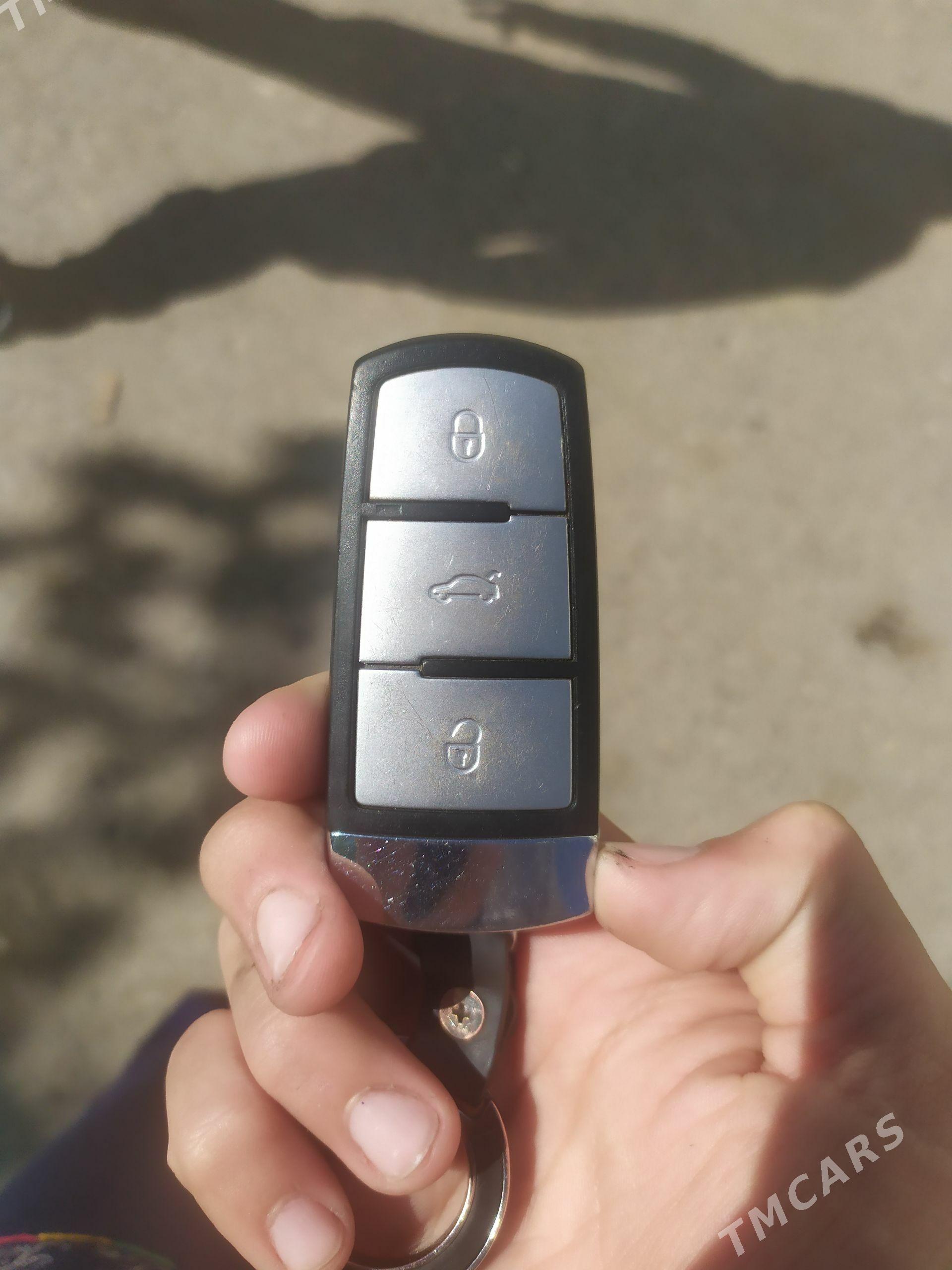 Volkswagen Passat 2006 - 125 000 TMT - Büzmeýin GRES - img 1