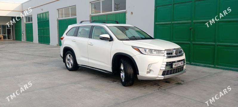 Toyota Highlander 2018 - 520 000 TMT - Мары - img 1