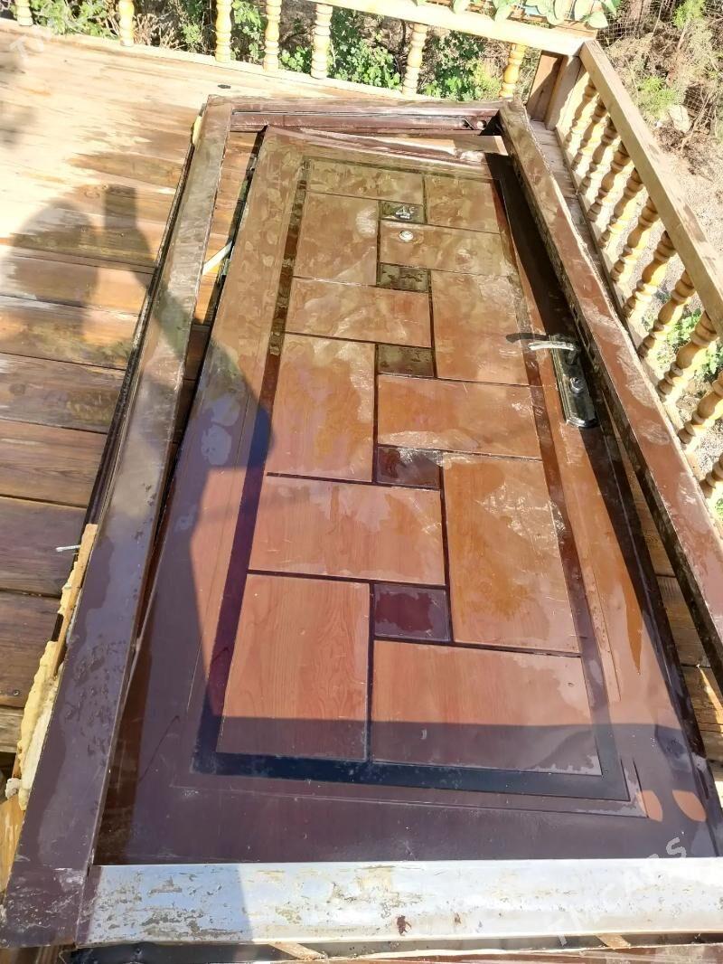 gapy дверь - Büzmeýin - img 1