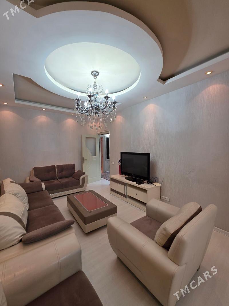 3 комнаты 5/4эт Мир 2 - Ашхабад - img 1