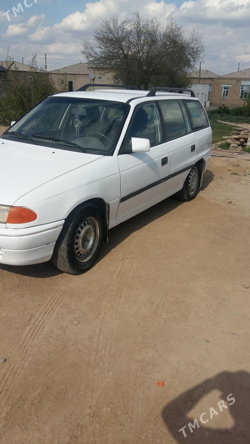 Opel Astra 1992 - 37 000 TMT - Векильбазар - img 1