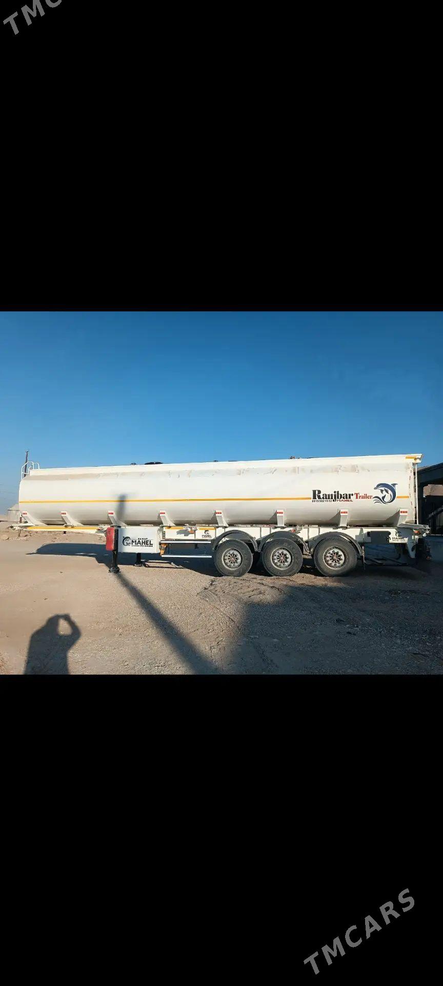 Krone Krone 2025 - 450 000 TMT - Балканабат - img 1