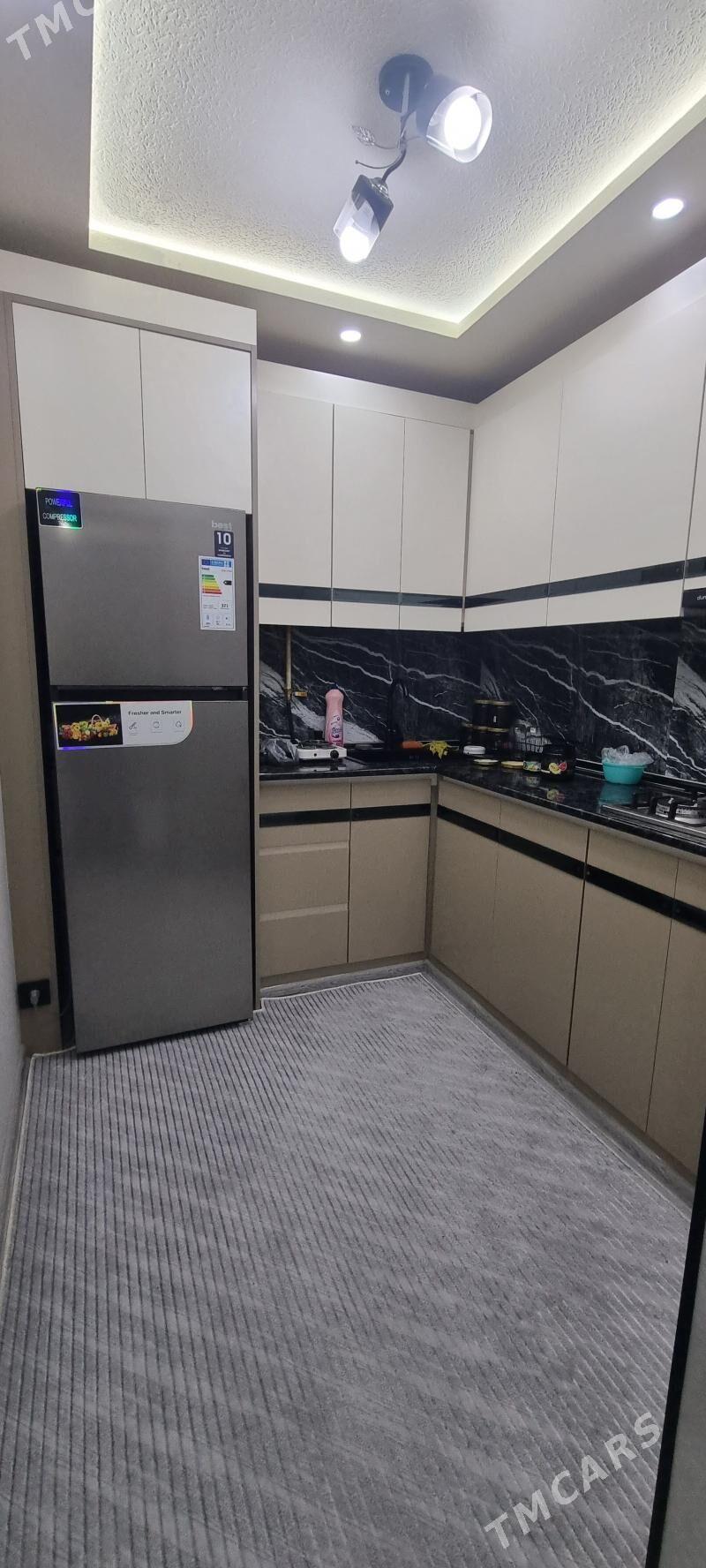 satlyk jay - Mary - img 1