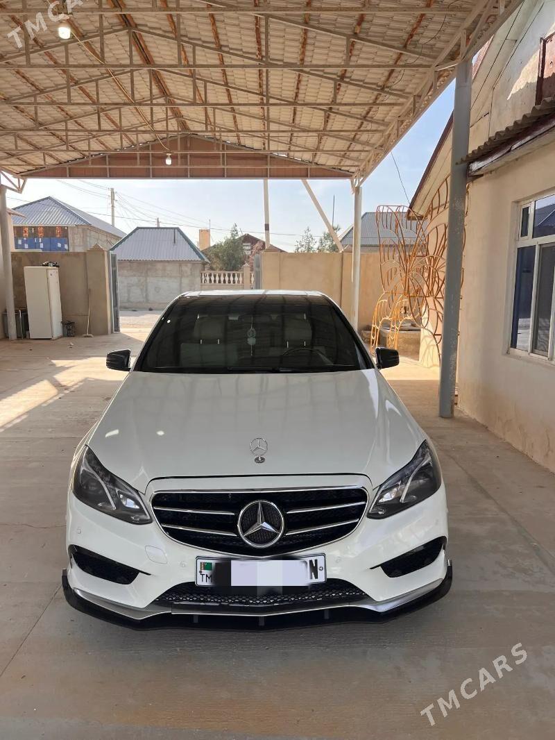 Mercedes-Benz E350 2010 - 290 000 TMT - Гумдаг - img 1