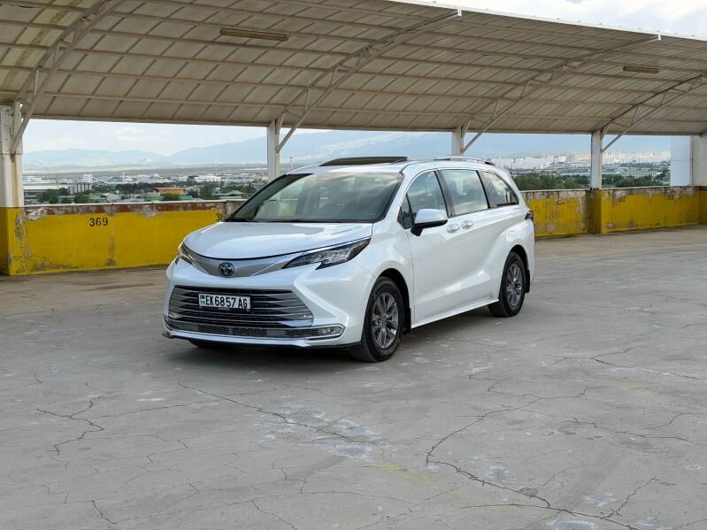 Toyota Sienna 2022 - 585 000 TMT - Aşgabat - img 1