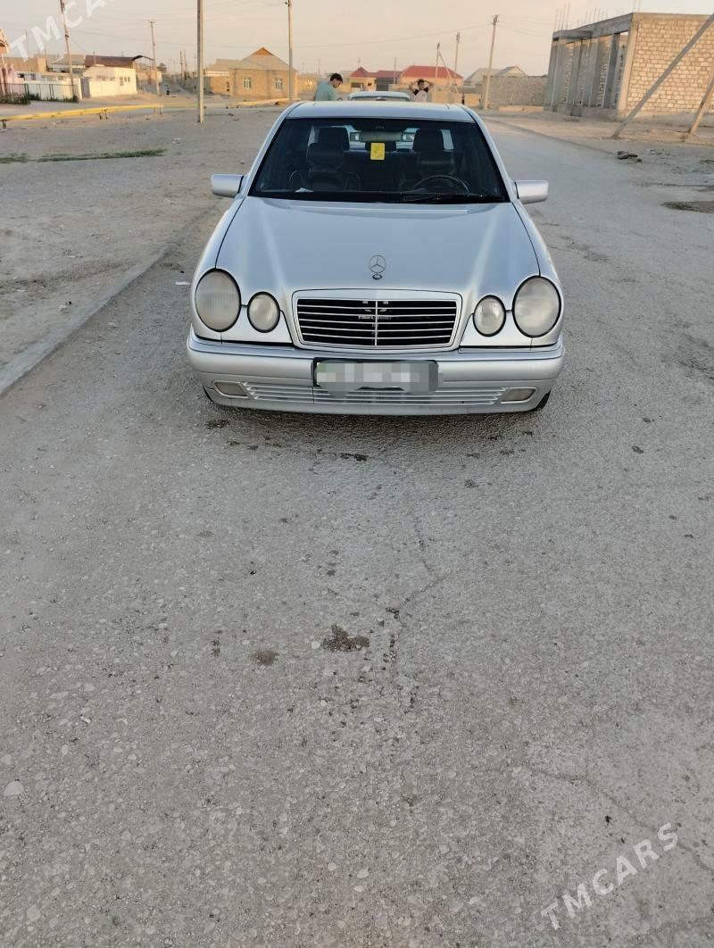 Mercedes-Benz E320 1998 - 100 000 TMT - Gumdag - img 1