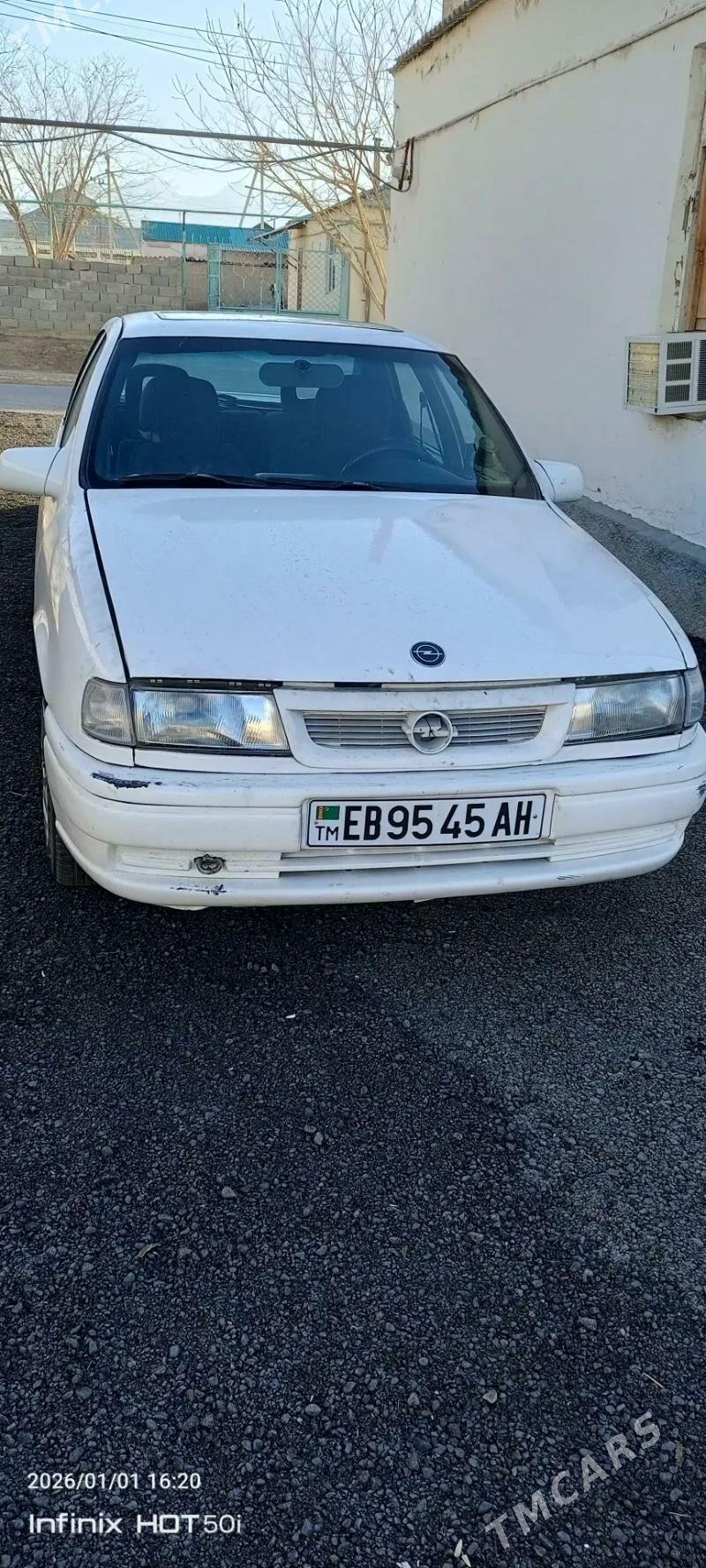 Opel Vectra 1992 - 25 000 TMT - Гёкдже - img 1
