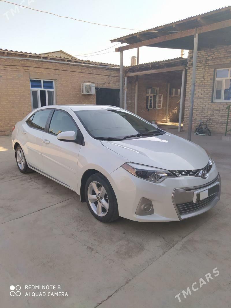 Toyota Corolla 2014 - 177 000 TMT - Теджен - img 1