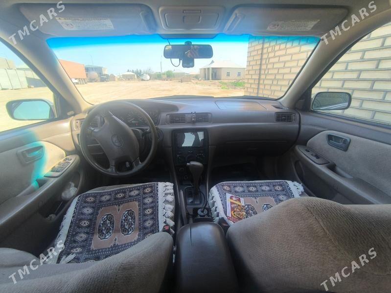 Toyota Camry 2000 - 180 000 TMT - Мары - img 1