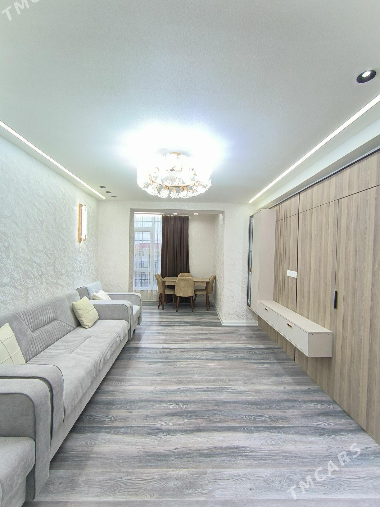 10 MKR МКР 3эт 4комFULL - 10 мкр - img 1