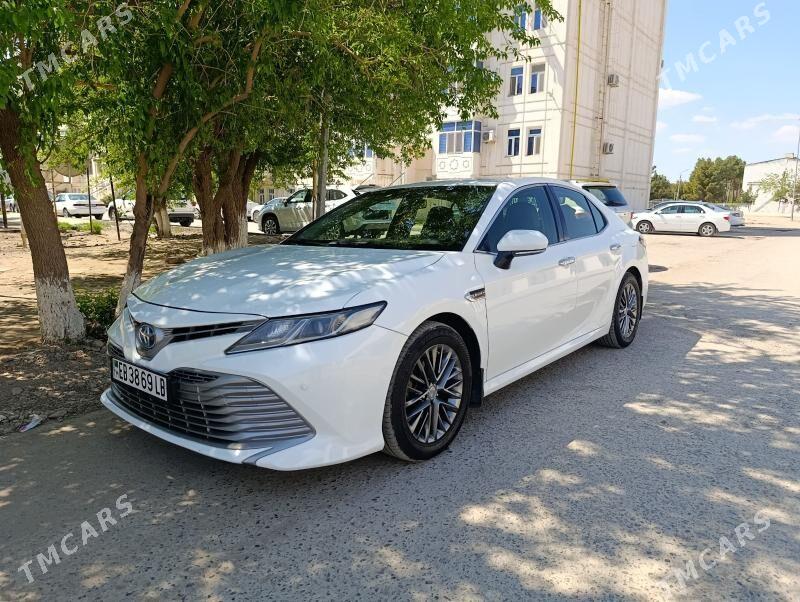 Toyota Camry Hybrid 2020 - 230 000 TMT - Туркменабат - img 1
