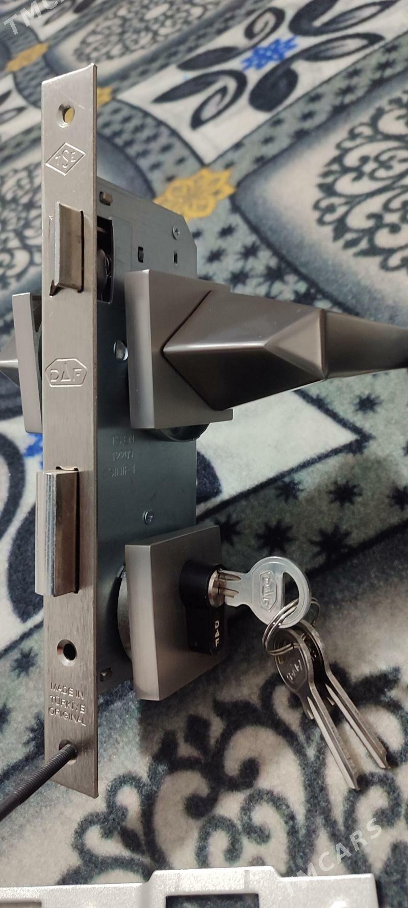 замок - Дашогуз - img 1