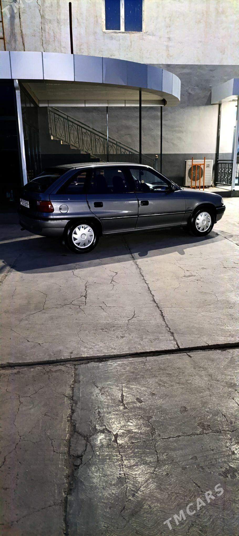 Opel Astra 1991 - 50 000 TMT - Mary - img 1