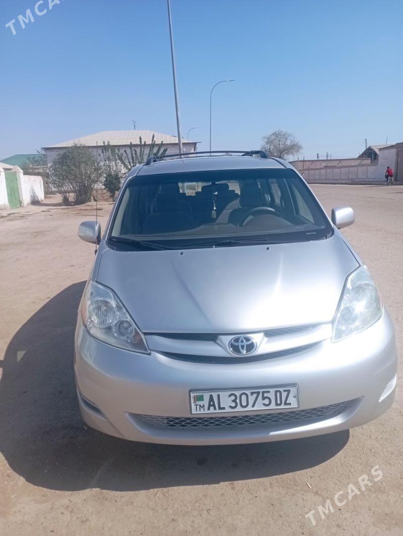 Toyota Sienna 2006 - 295 000 TMT - Gurbansoltan Eje - img 1