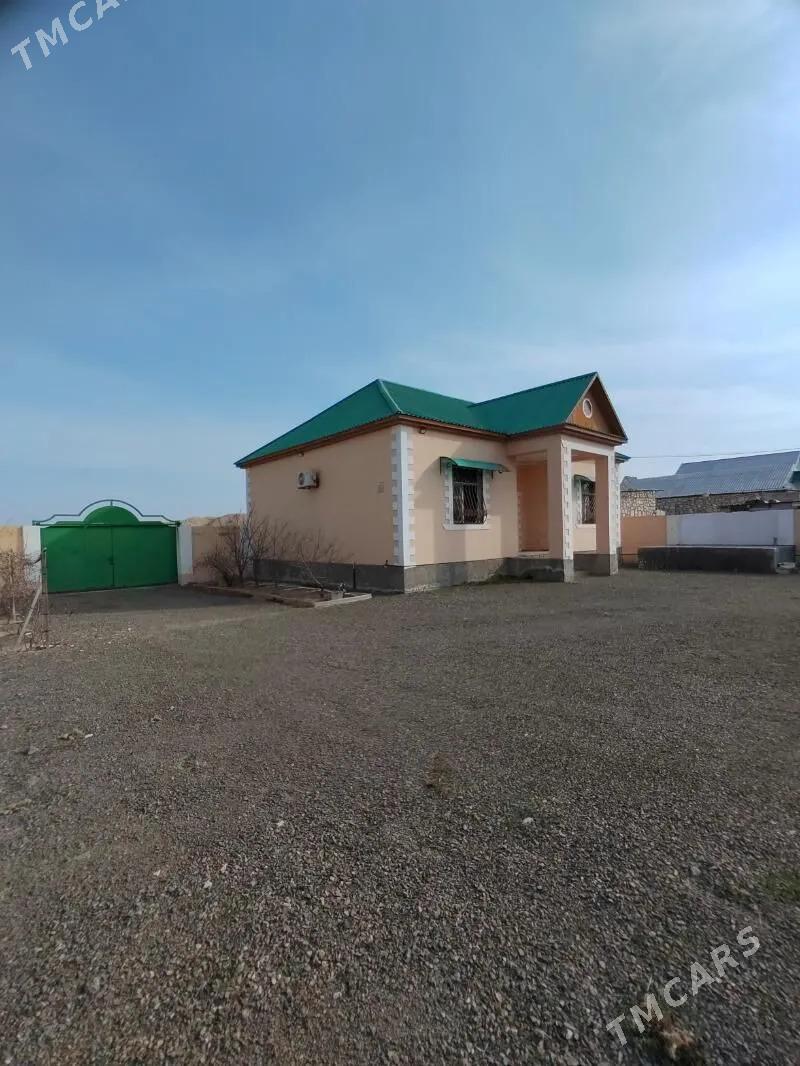 ПРОДАЁТСЯ ДОМ - Türkmenbaşy - img 1