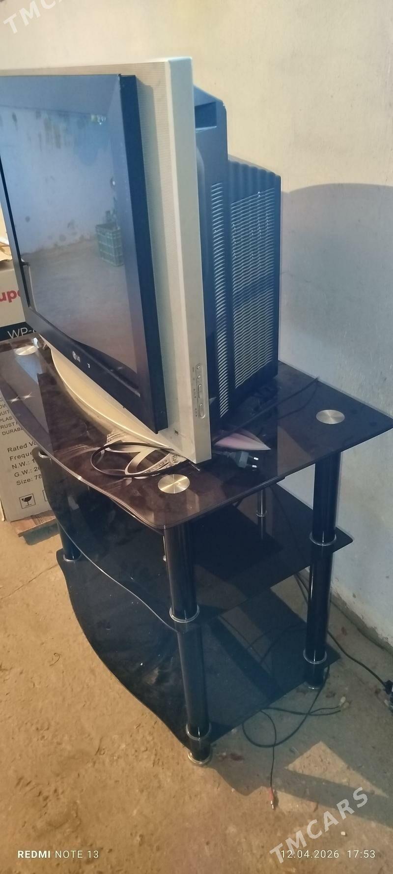 Telewizor,podstawka - Дянев - img 1