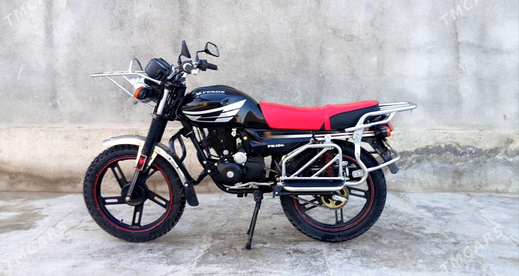 Fekon FK150-8G 2016 - 10 000 TMT - Bäherden - img 1