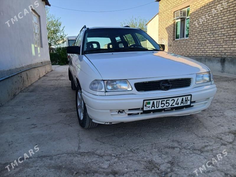 Opel Astra 1993 - 50 000 TMT - Кака - img 1
