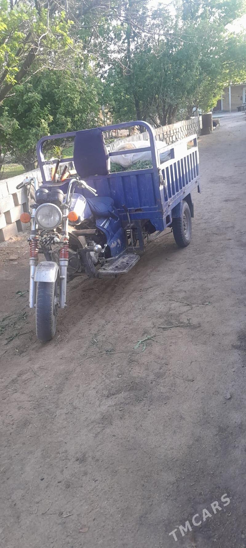 Toyota S2000 2015 - 20 000 TMT - Бахарден - img 1