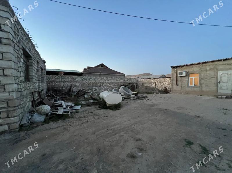 Satlyk Jay=Yeri-Jangada - Туркменбаши - img 1