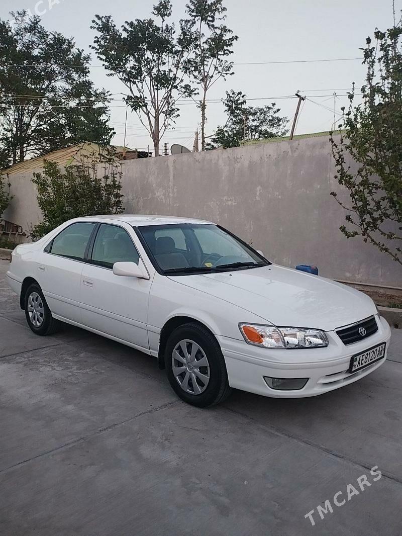 Toyota Camry 2001 - 132 000 TMT - Ýalkym - img 1