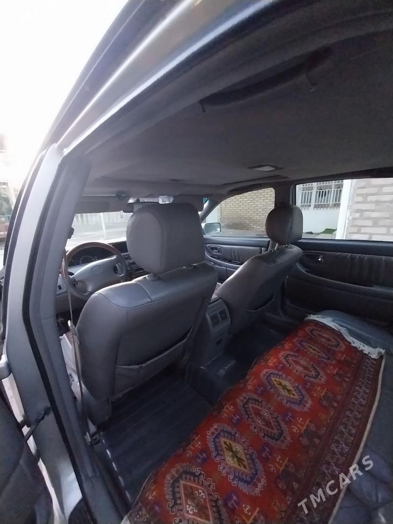 Toyota Avalon 2000 - 190 000 TMT - Серахс - img 1