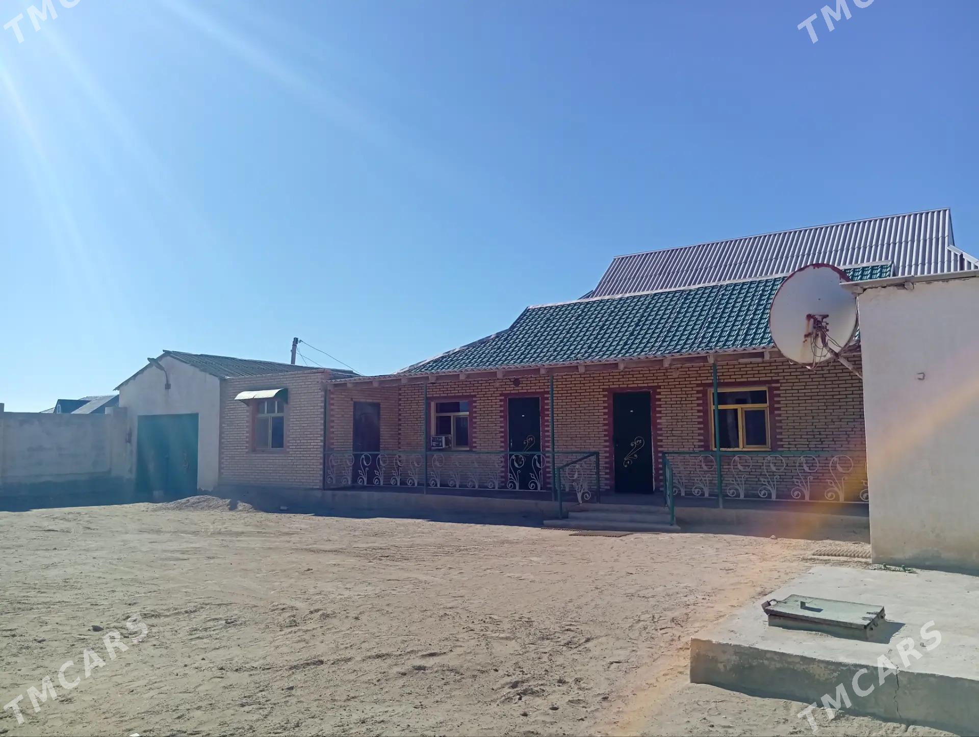 Satlyk jaý - Hazar - img 1