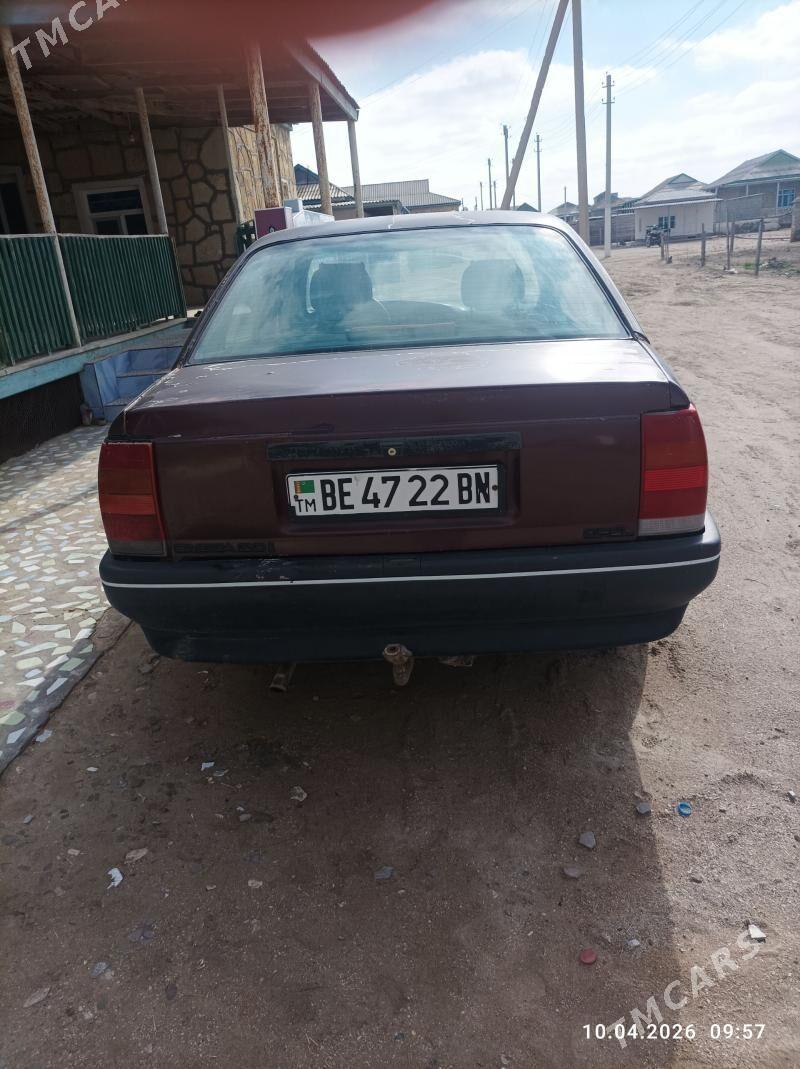 Opel Omega 1990 - 8 000 TMT - Esenguly - img 1