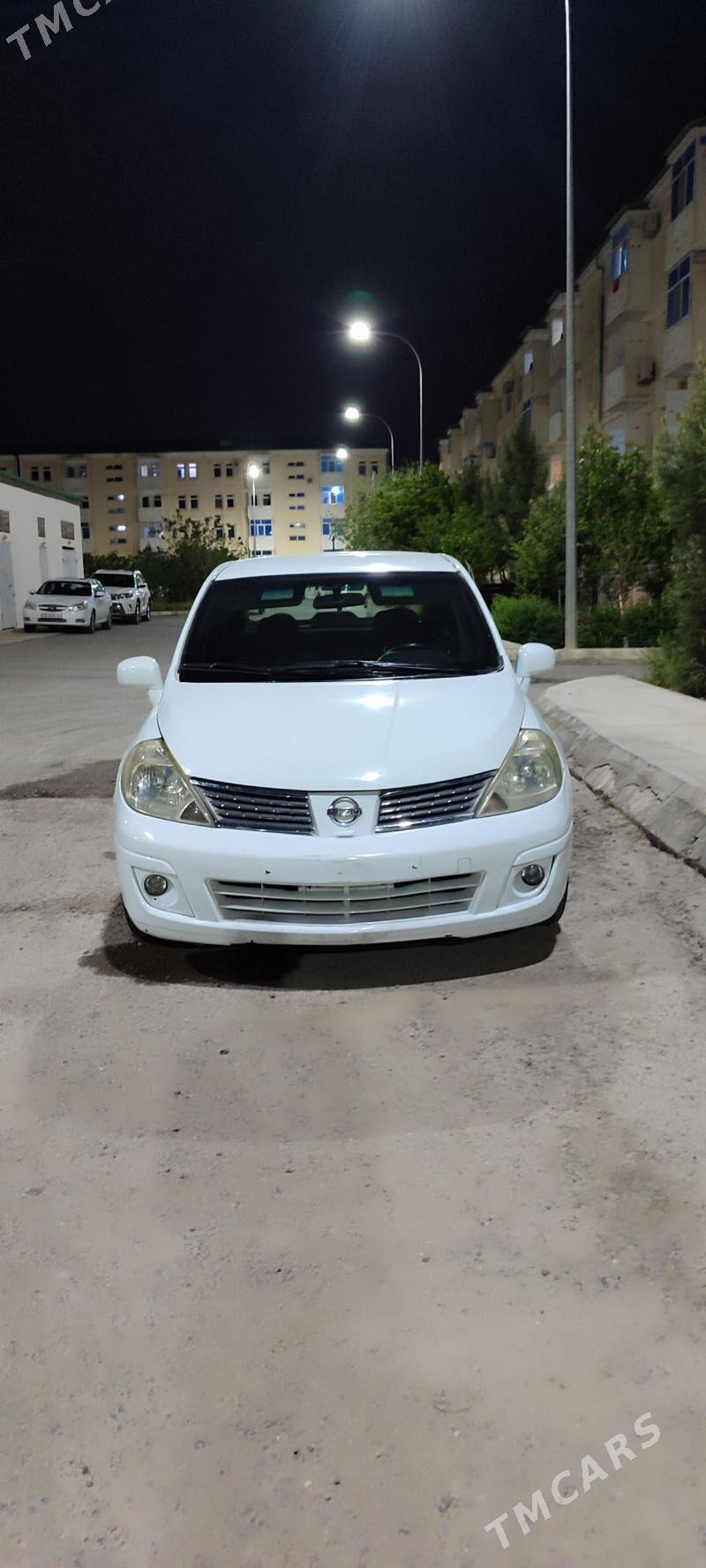 Nissan Versa 2011 - 116 000 TMT - Büzmeýin GRES - img 1