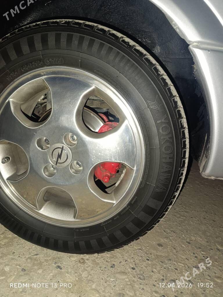 Opel Astra 2000 - 140 000 TMT - Туркменабат - img 1