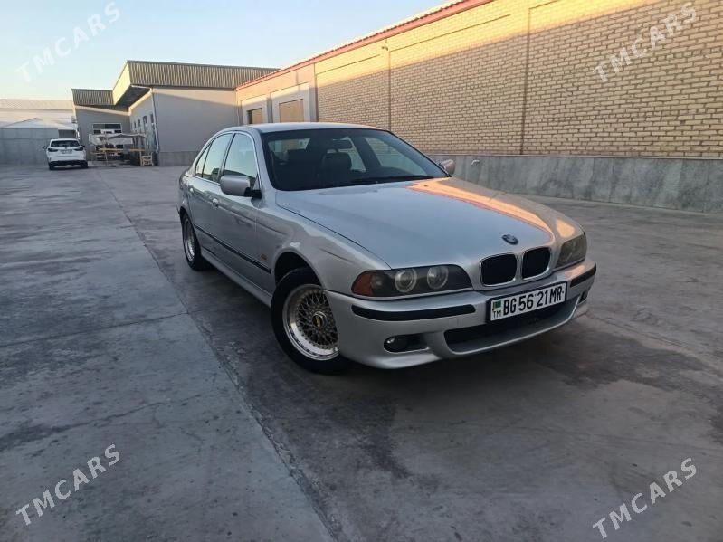 BMW E39 1999 - 100 000 TMT - Sakarçäge - img 1