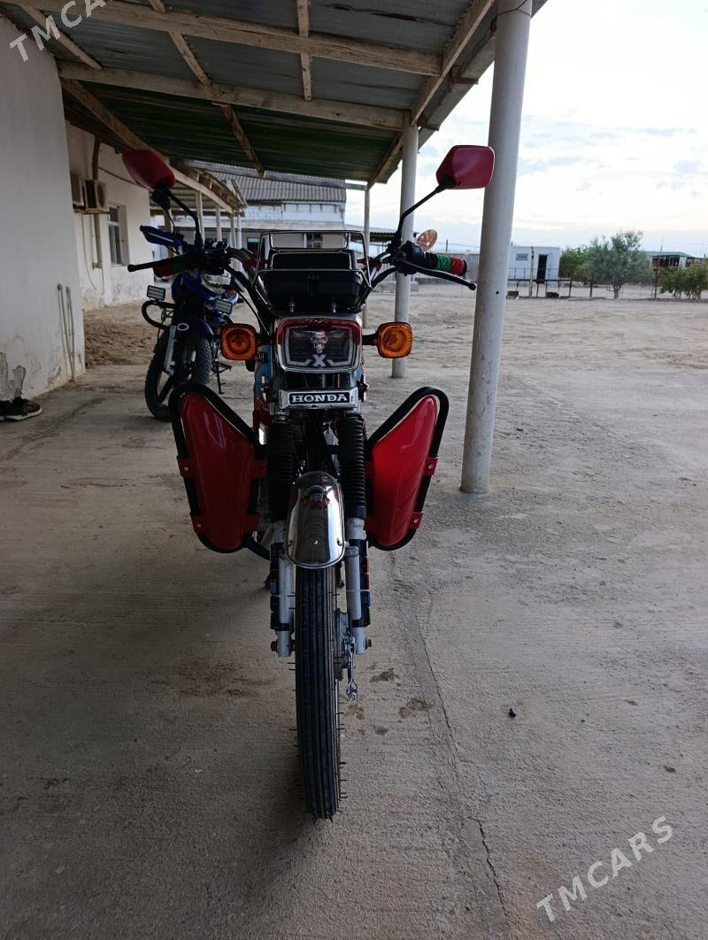 Fekon FK150-8G 2016 - 11 000 TMT - Etrek - img 1