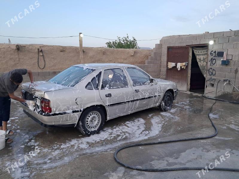 Opel Vectra 1990 - 20 000 TMT - Бахарден - img 1