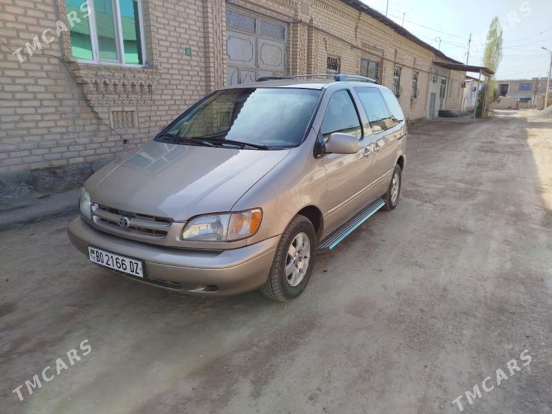 Toyota Sienna 2000 - 180 000 TMT - Губадаг - img 1