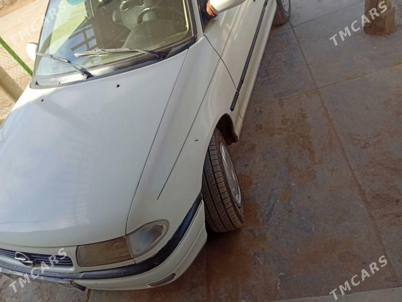 Opel Astra 1993 - 39 000 TMT - Дашогуз - img 1