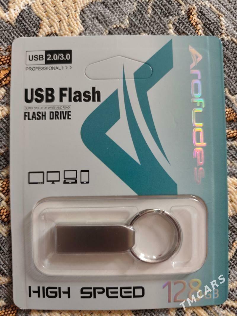 AroFudes 128GB USB 3.0 - Hitrowka - img 1