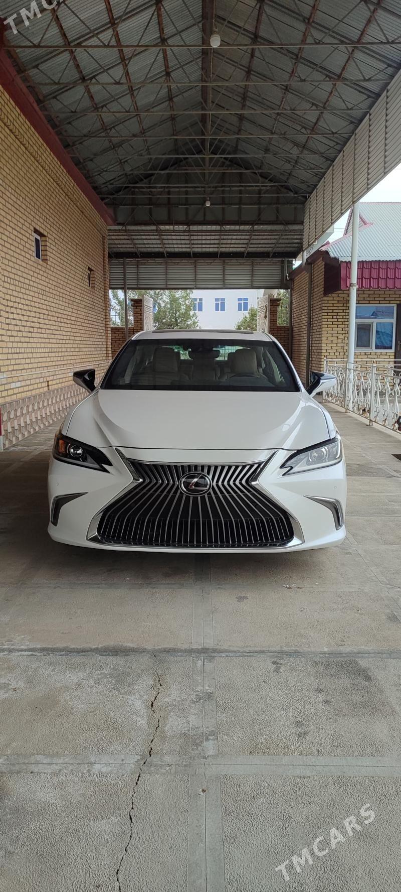 Lexus ES 250 2021 - 420 000 TMT - Мары - img 1