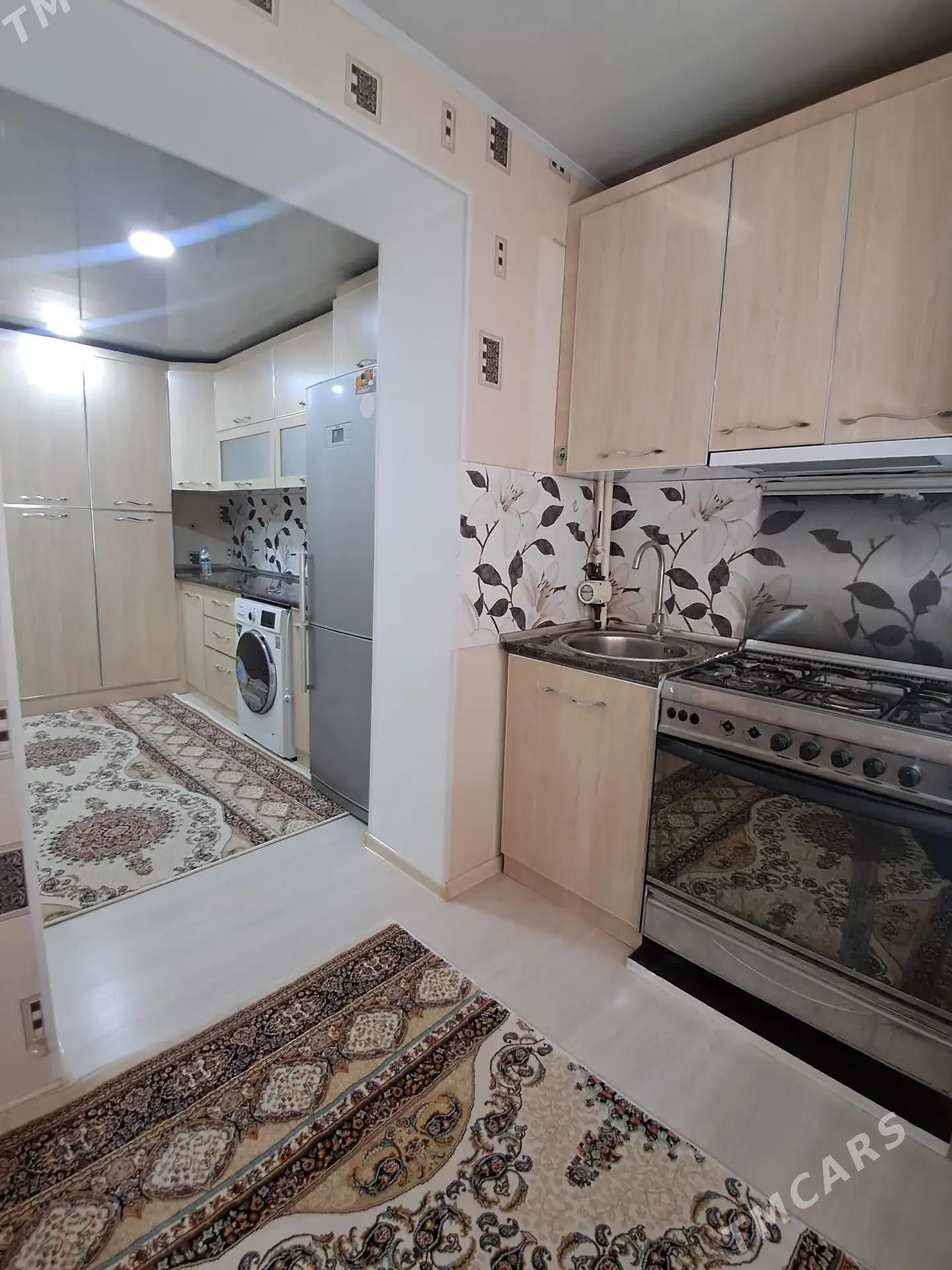 4mkr 4/4 Gowdanka 3komnat - 10 мкр - img 1