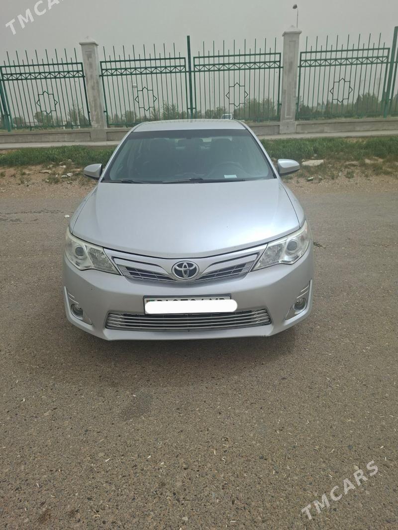 Toyota Camry 2013 - 250 000 TMT - Байрамали - img 1
