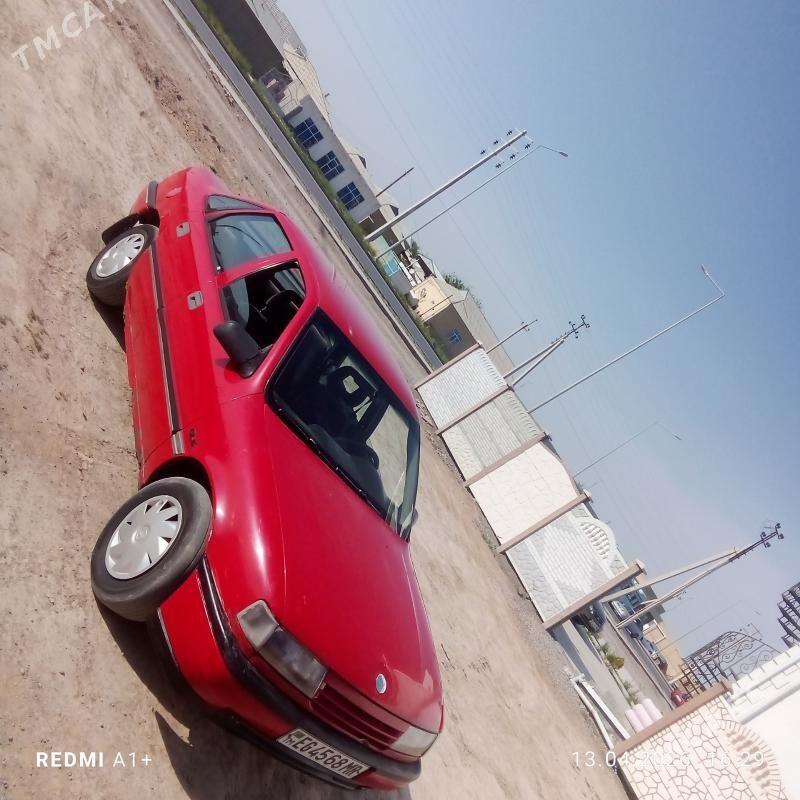 Opel Vectra 1991 - 30 000 TMT - Mary - img 1