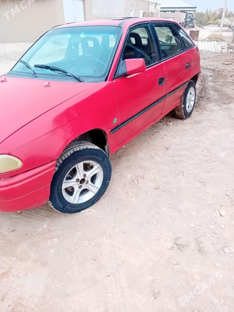 Opel Astra 1994 - 35 000 TMT - Гурбансолтан Едже - img 1