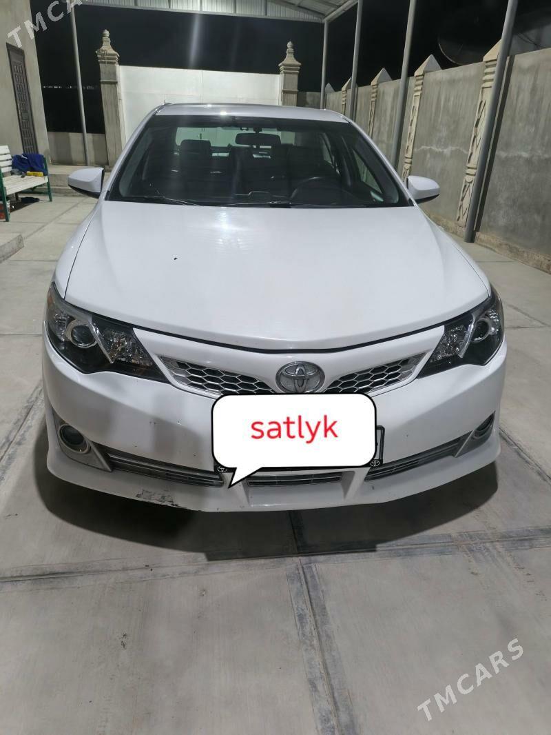 Toyota Camry 2012 - 230 000 TMT - Гёкдепе - img 1