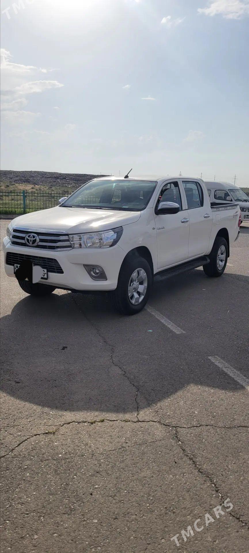 Toyota Hilux 2019 - 450 000 TMT - Aşgabat - img 1