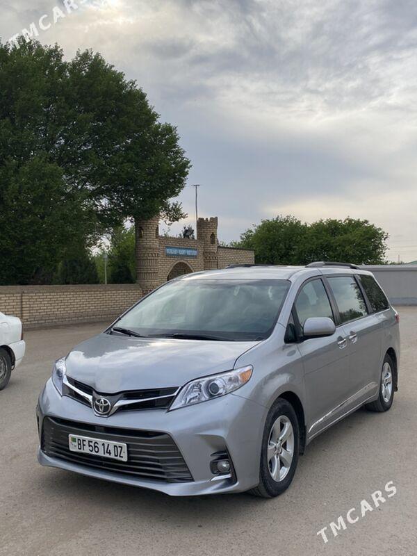 Toyota Sienna 2016 - 420 000 TMT - Gubadag - img 1