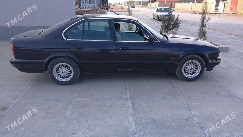 BMW 5 Series 1993 - 58 000 TMT - Гумдаг - img 1