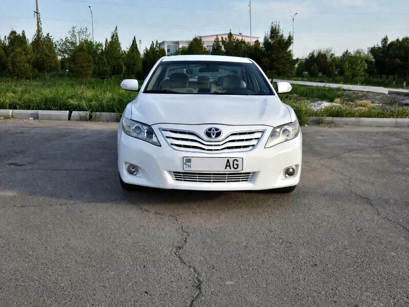 Toyota Camry 2010 - 240 000 TMT - Мары - img 1